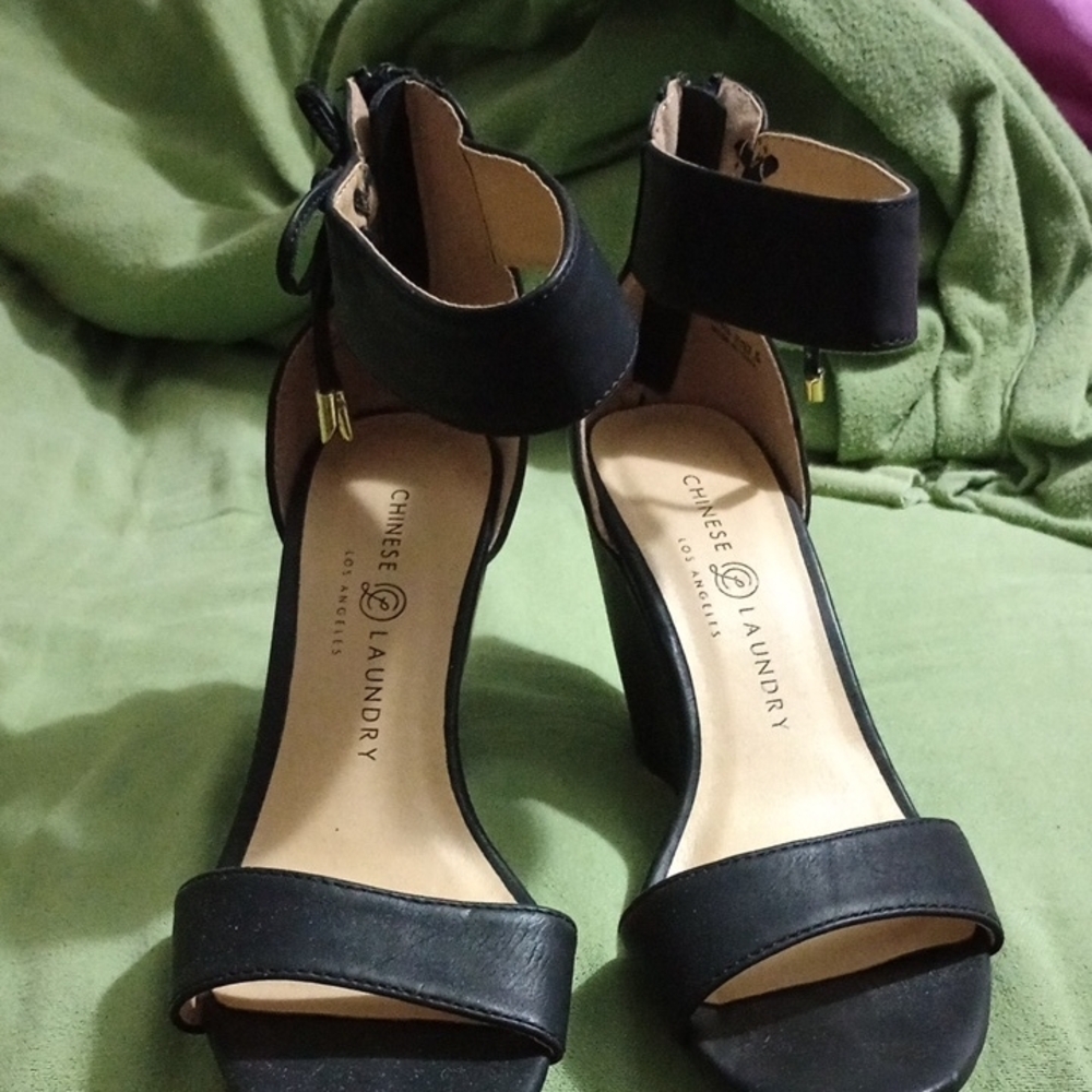 Chinese Laundry Black Heels with Sleek Straps